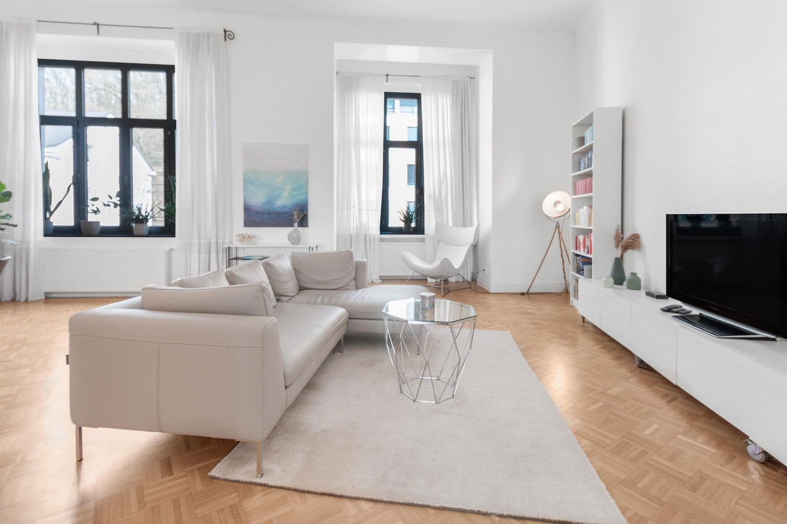 Prodej bytu 2+1 98 m², Düsseldorf, Severní Porýní-Vestfálsko Prodej bytu 2+1 98 m², Düsseldorf, Severní Porýní-Vestfálsko