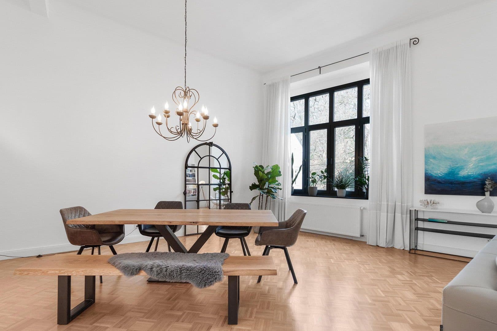 Prodej bytu 2+1 98 m², Düsseldorf, Severní Porýní-Vestfálsko Prodej bytu 2+1 98 m², Düsseldorf, Severní Porýní-Vestfálsko