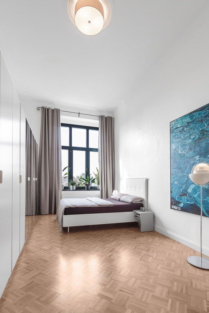 Prodej bytu 2+1 98 m², Düsseldorf, Severní Porýní-Vestfálsko Prodej bytu 2+1 98 m², Düsseldorf, Severní Porýní-Vestfálsko