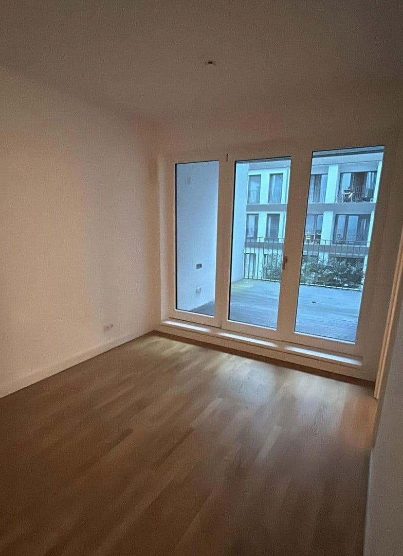 Pronájem bytu 3+1 80 m², Schützenstraße 41, Berlin Mitte, Berlín Pronájem bytu 3+1 80 m², Schützenstraße 41, Berlin Mitte, Berlín