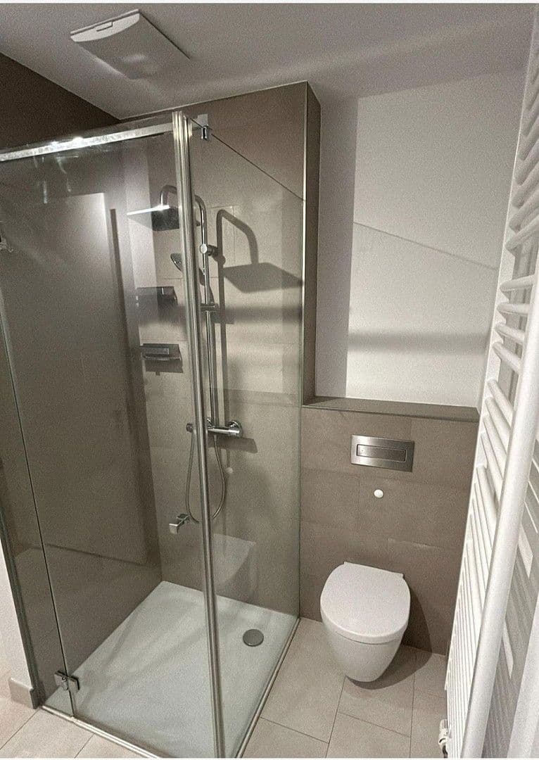 Pronájem bytu 3+1 80 m², Schützenstraße 41, Berlin Mitte, Berlín Pronájem bytu 3+1 80 m², Schützenstraße 41, Berlin Mitte, Berlín