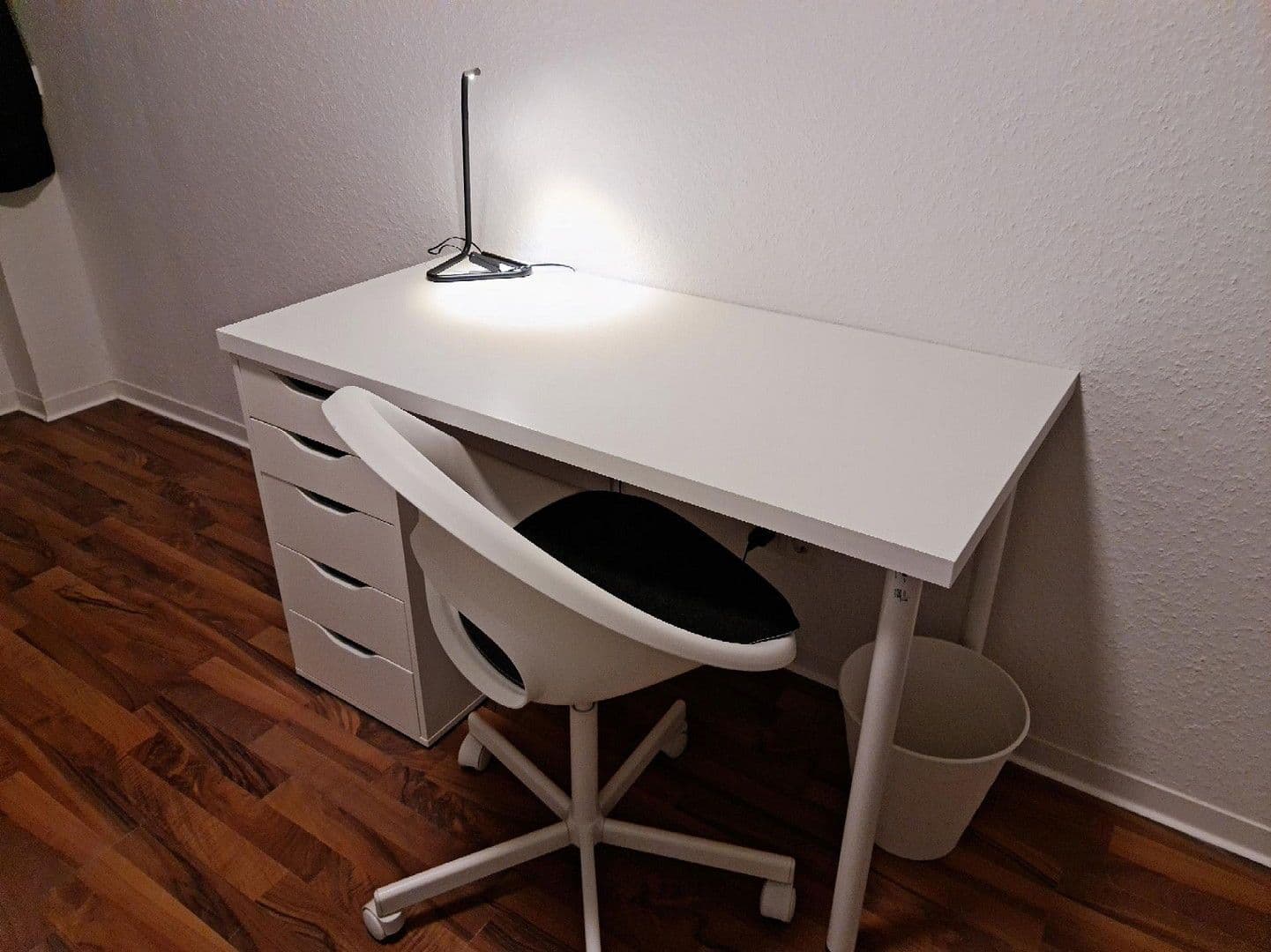 Pronájem bytu 16 m², Düsseldorf, Severní Porýní-Vestfálsko Pronájem bytu 16 m², Düsseldorf, Severní Porýní-Vestfálsko