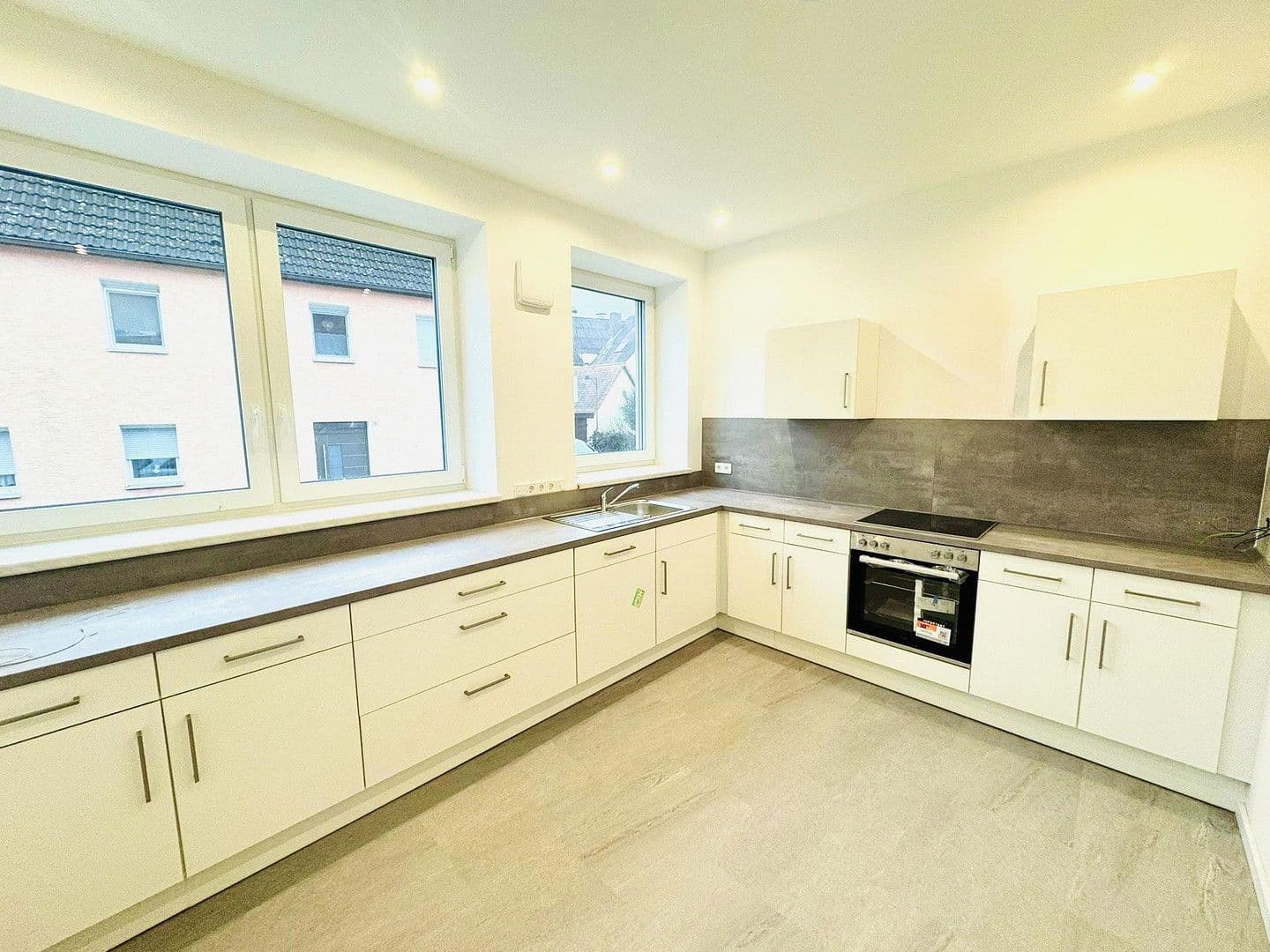 Pronájem bytu 2+1 119 m², Windsbach, Bavorsko Pronájem bytu 2+1 119 m², Windsbach, Bavorsko