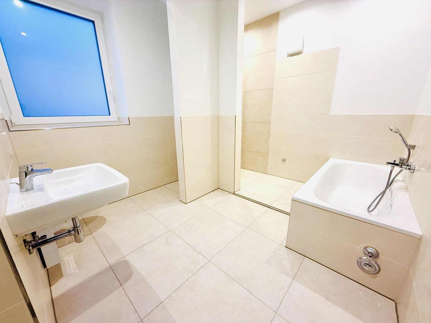 Pronájem bytu 2+1 119 m², Windsbach, Bavorsko Pronájem bytu 2+1 119 m², Windsbach, Bavorsko