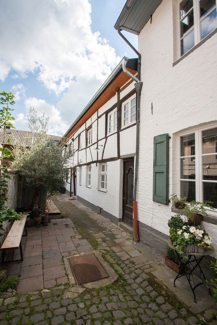 Prodej domu 75 m², pozemek 95 m², Krefeld, Severní Porýní-Vestfálsko Prodej domu 75 m², pozemek 95 m², Krefeld, Severní Porýní-Vestfálsko