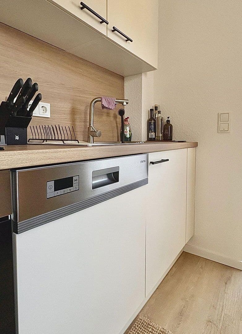 Pronájem bytu 3+1 86 m², Am Hollerbusch 16, Heuchelheim an der Lahn, Hessen Pronájem bytu 3+1 86 m², Am Hollerbusch 16, Heuchelheim an der Lahn, Hessen