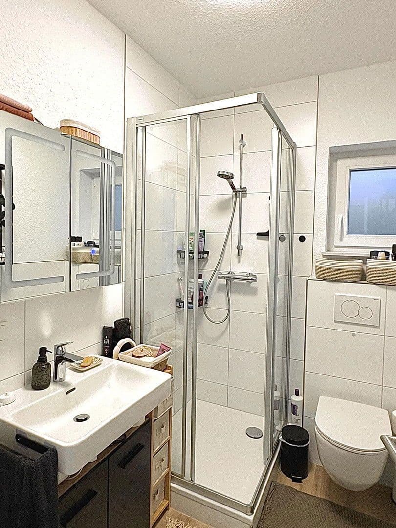 Pronájem bytu 3+1 86 m², Am Hollerbusch 16, Heuchelheim an der Lahn, Hessen Pronájem bytu 3+1 86 m², Am Hollerbusch 16, Heuchelheim an der Lahn, Hessen