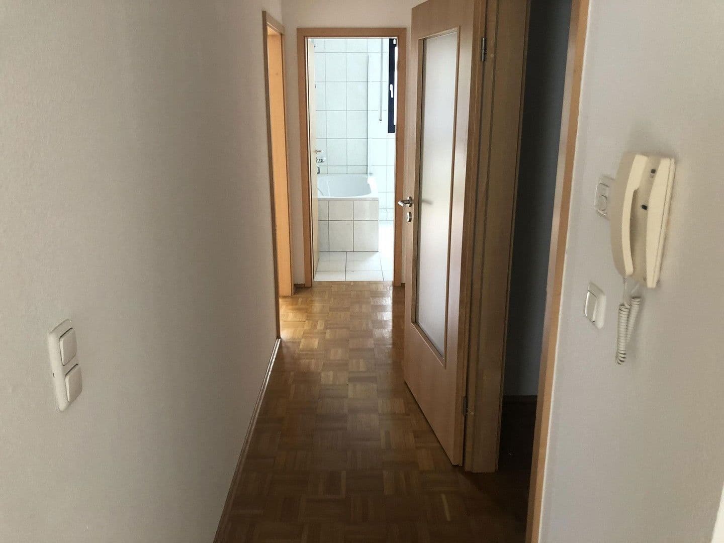 Prodej bytu 2+1 70 m², Alt Erlenbach 17, Frankfurt Nieder-Erlenbach, Hessen Prodej bytu 2+1 70 m², Alt Erlenbach 17, Frankfurt Nieder-Erlenbach, Hessen