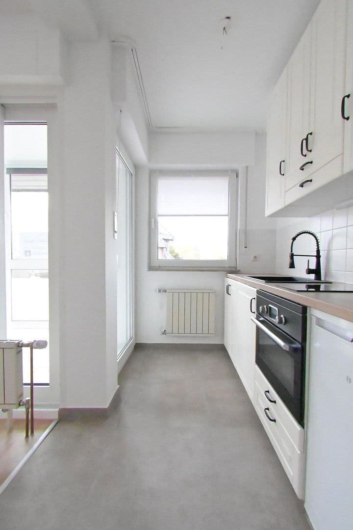 Pronájem bytu 2+1 55 m², Frankfurter Str. 214, Köln, Severní Porýní-Vestfálsko Pronájem bytu 2+1 55 m², Frankfurter Str. 214, Köln, Severní Porýní-Vestfálsko