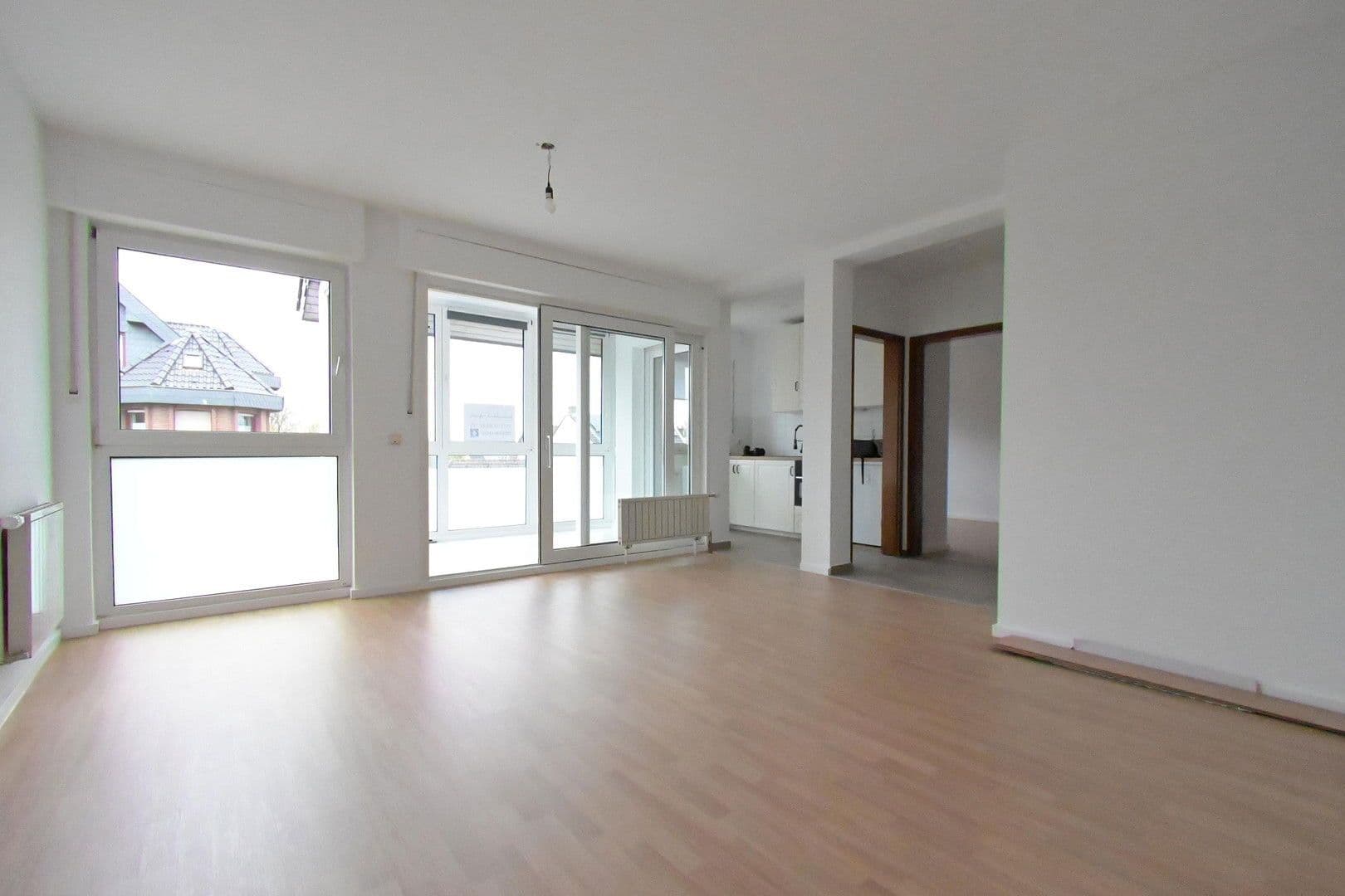 Pronájem bytu 2+1 55 m², Frankfurter Str. 214, Köln, Severní Porýní-Vestfálsko Pronájem bytu 2+1 55 m², Frankfurter Str. 214, Köln, Severní Porýní-Vestfálsko