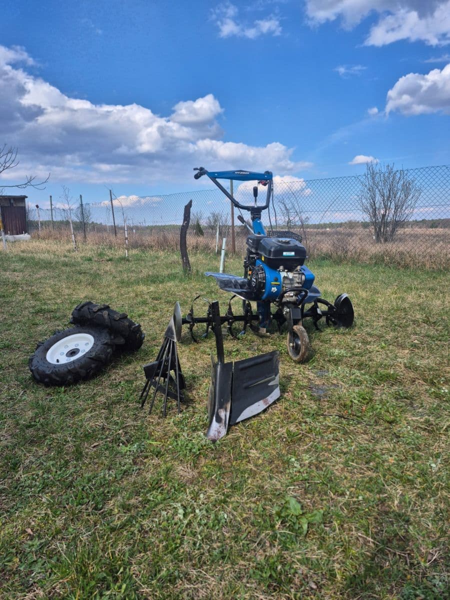 Prodej pozemku 2.950 m², Rohatec, Jihomoravský kraj Prodej pozemku 2.950 m², Rohatec, Jihomoravský kraj