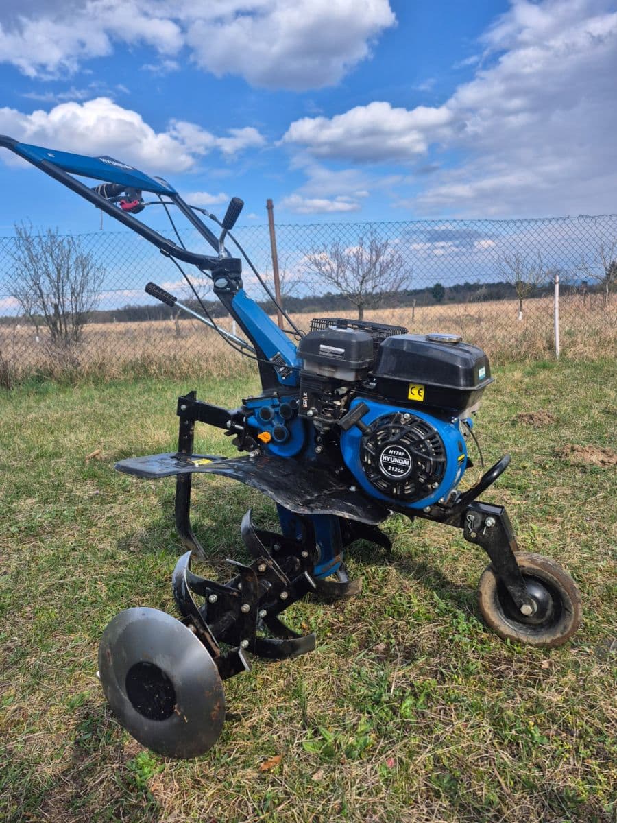 Prodej pozemku 2.950 m², Rohatec, Jihomoravský kraj Prodej pozemku 2.950 m², Rohatec, Jihomoravský kraj