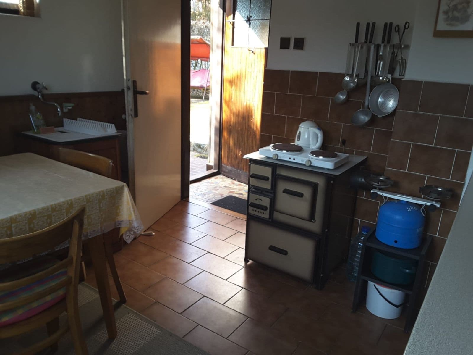 Prodej chaty, chalupy 60 m², pozemek 625 m², Kamenný Přívoz, Středočeský kraj Prodej chaty, chalupy 60 m², pozemek 625 m², Kamenný Přívoz, Středočeský kraj