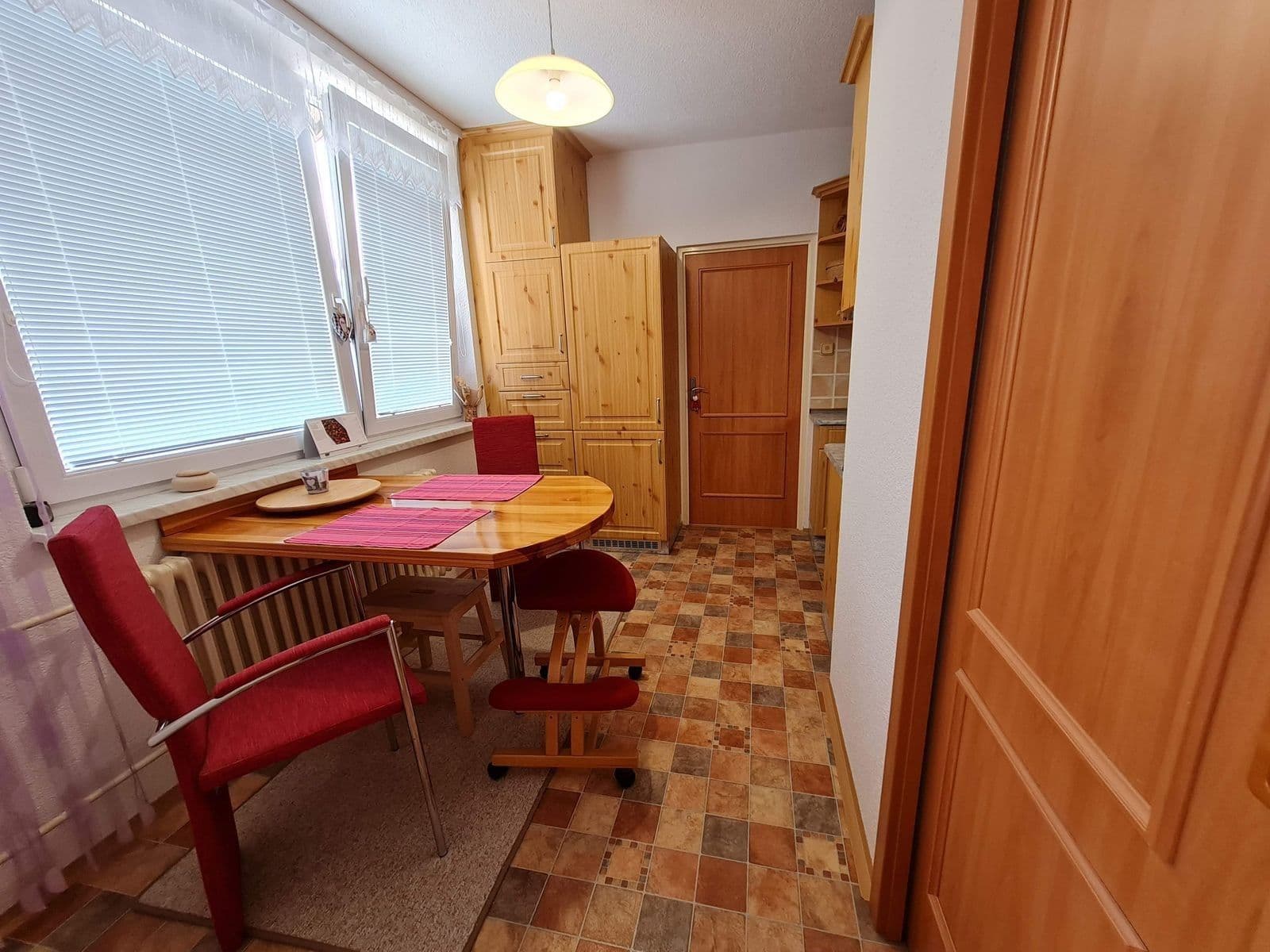 Pronájem bytu 3+1 72 m², Seifertova, Jeseník, Olomoucký kraj Pronájem bytu 3+1 72 m², Seifertova, Jeseník, Olomoucký kraj