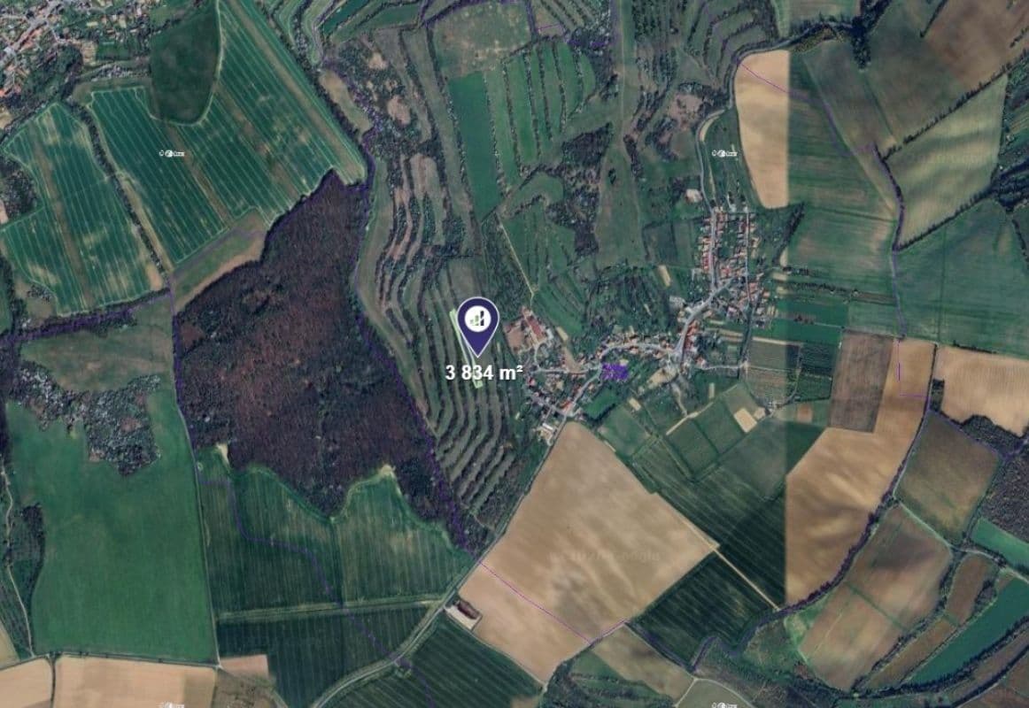 Prodej pozemku 3.834 m², Tučapy, Zlínský kraj Prodej pozemku 3.834 m², Tučapy, Zlínský kraj