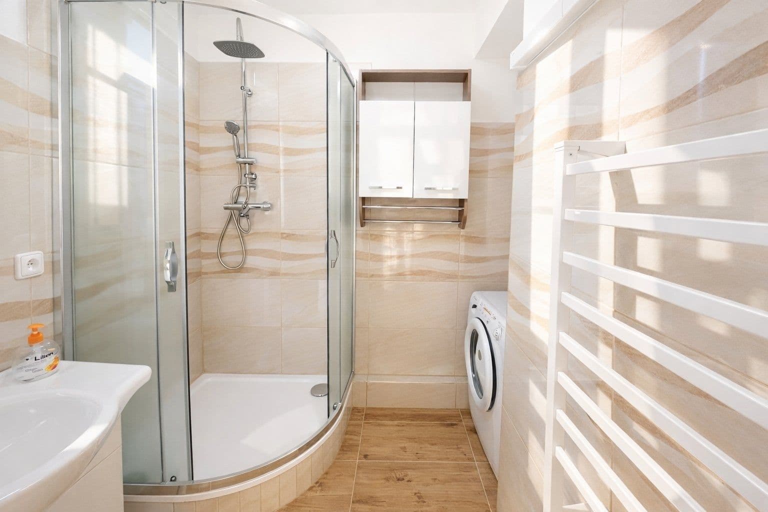 Pronájem bytu 1+kk 52 m², Roztocká, Velké Přílepy, Středočeský kraj Pronájem bytu 1+kk 52 m², Roztocká, Velké Přílepy, Středočeský kraj