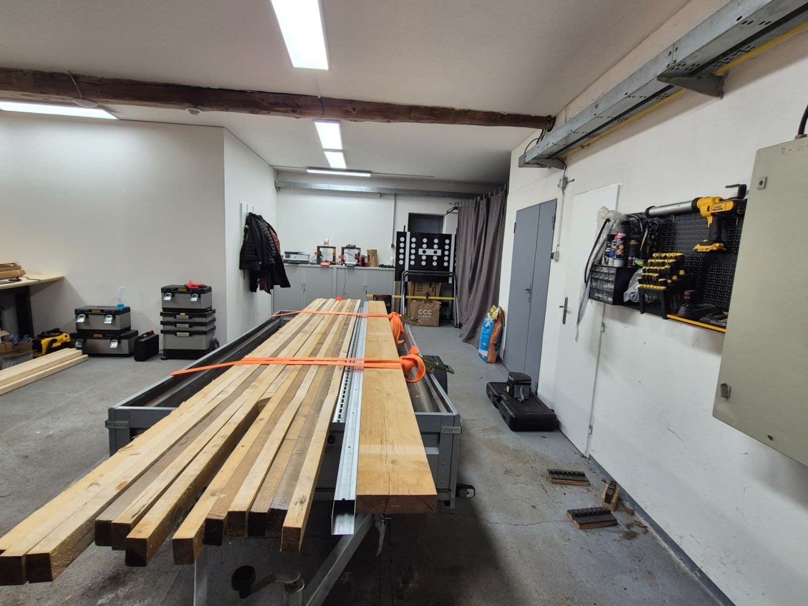 Pronájem nebytového prostoru 80 m², Na Koupaliště, Praha, Praha Pronájem nebytového prostoru 80 m², Na Koupaliště, Praha, Praha