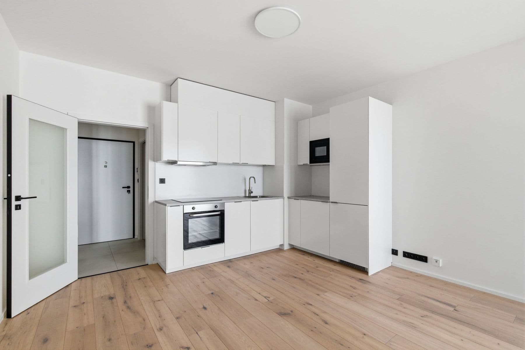 Pronájem bytu 1+kk 30 m², Krymská, Praha, Praha Pronájem bytu 1+kk 30 m², Krymská, Praha, Praha