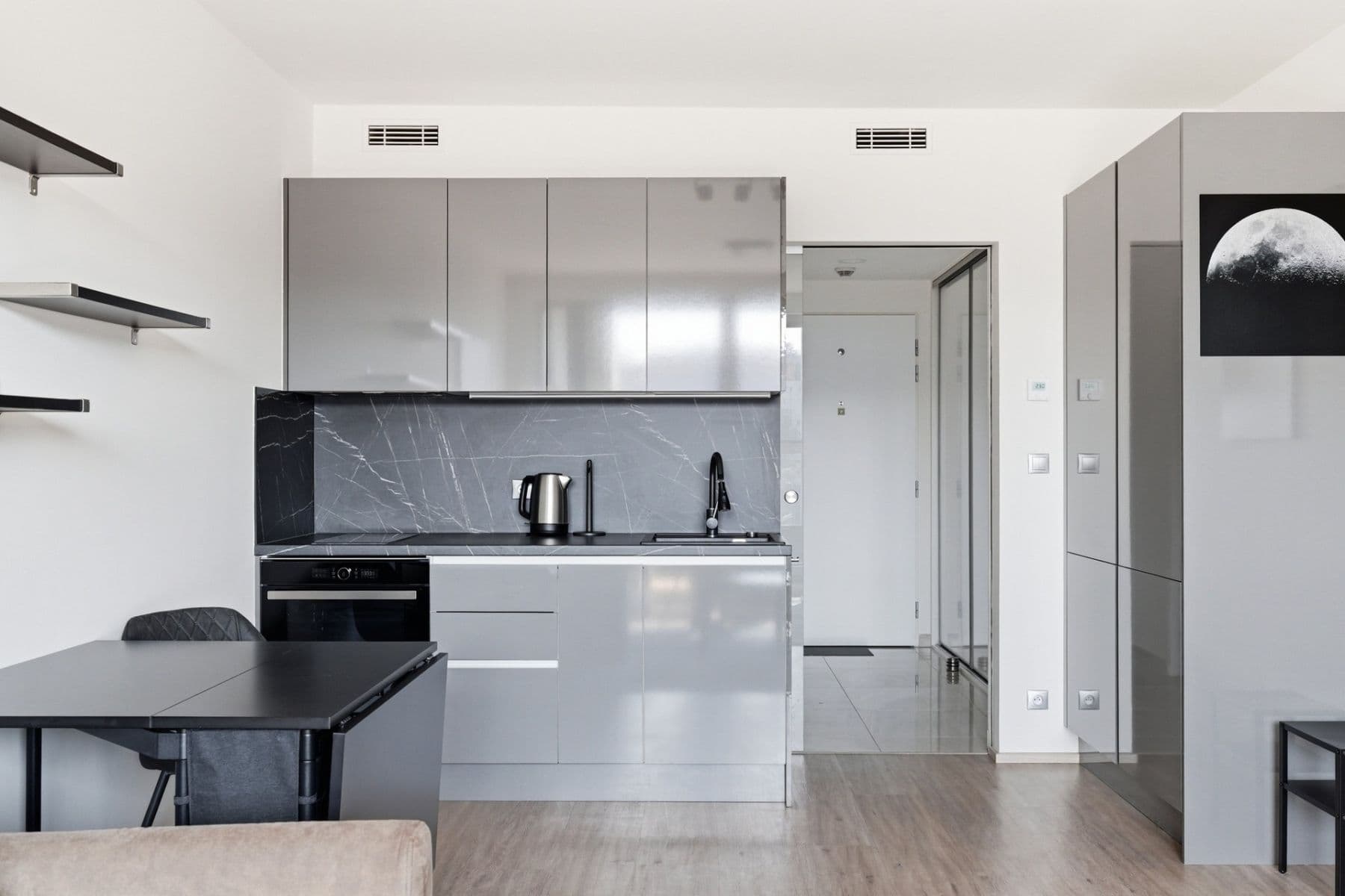Pronájem bytu 1+kk 33 m², Českomoravská, Praha, Praha Pronájem bytu 1+kk 33 m², Českomoravská, Praha, Praha