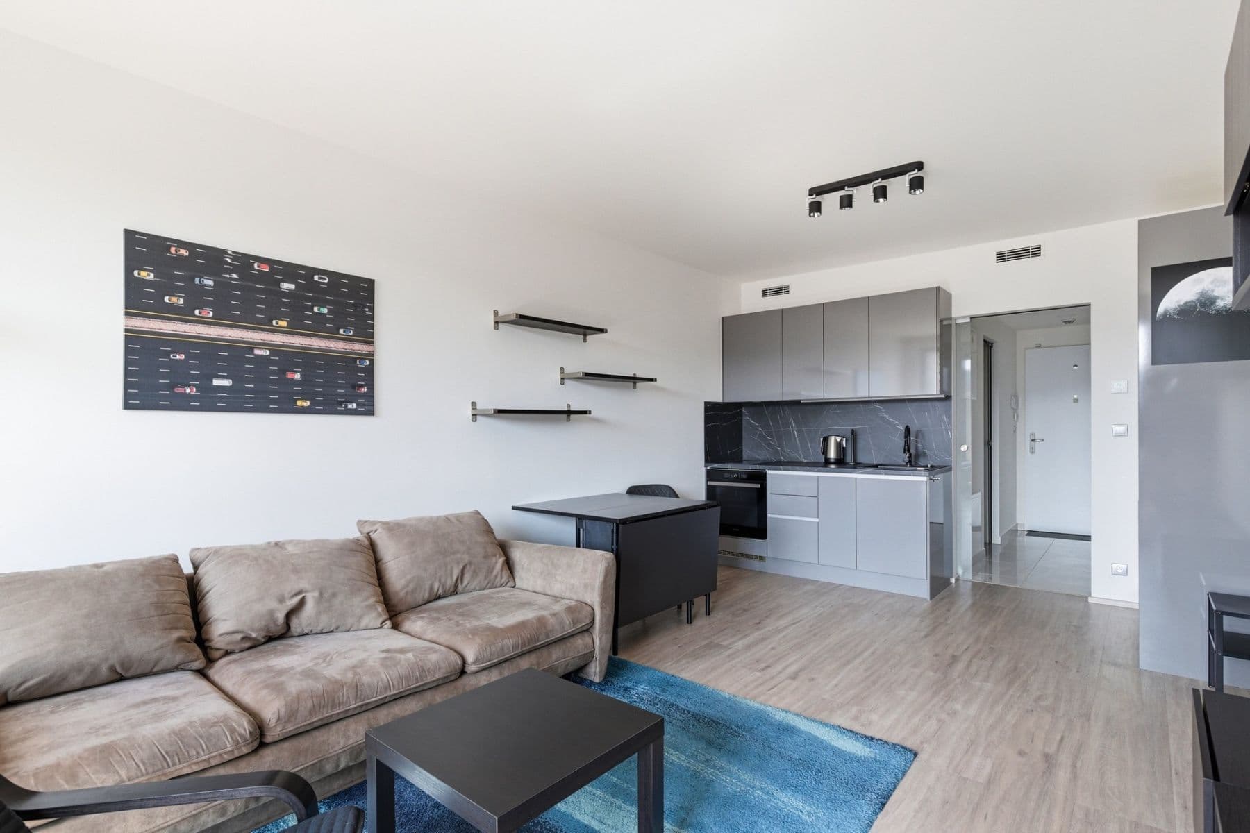 Pronájem bytu 1+kk 33 m², Českomoravská, Praha, Praha Pronájem bytu 1+kk 33 m², Českomoravská, Praha, Praha