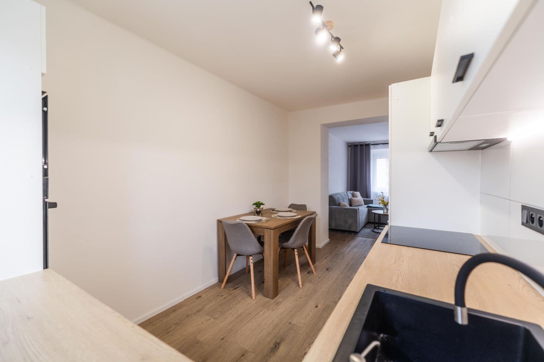 Prodej bytu 2+kk 51 m², Školní, Vsetín, Zlínský kraj Prodej bytu 2+kk 51 m², Školní, Vsetín, Zlínský kraj