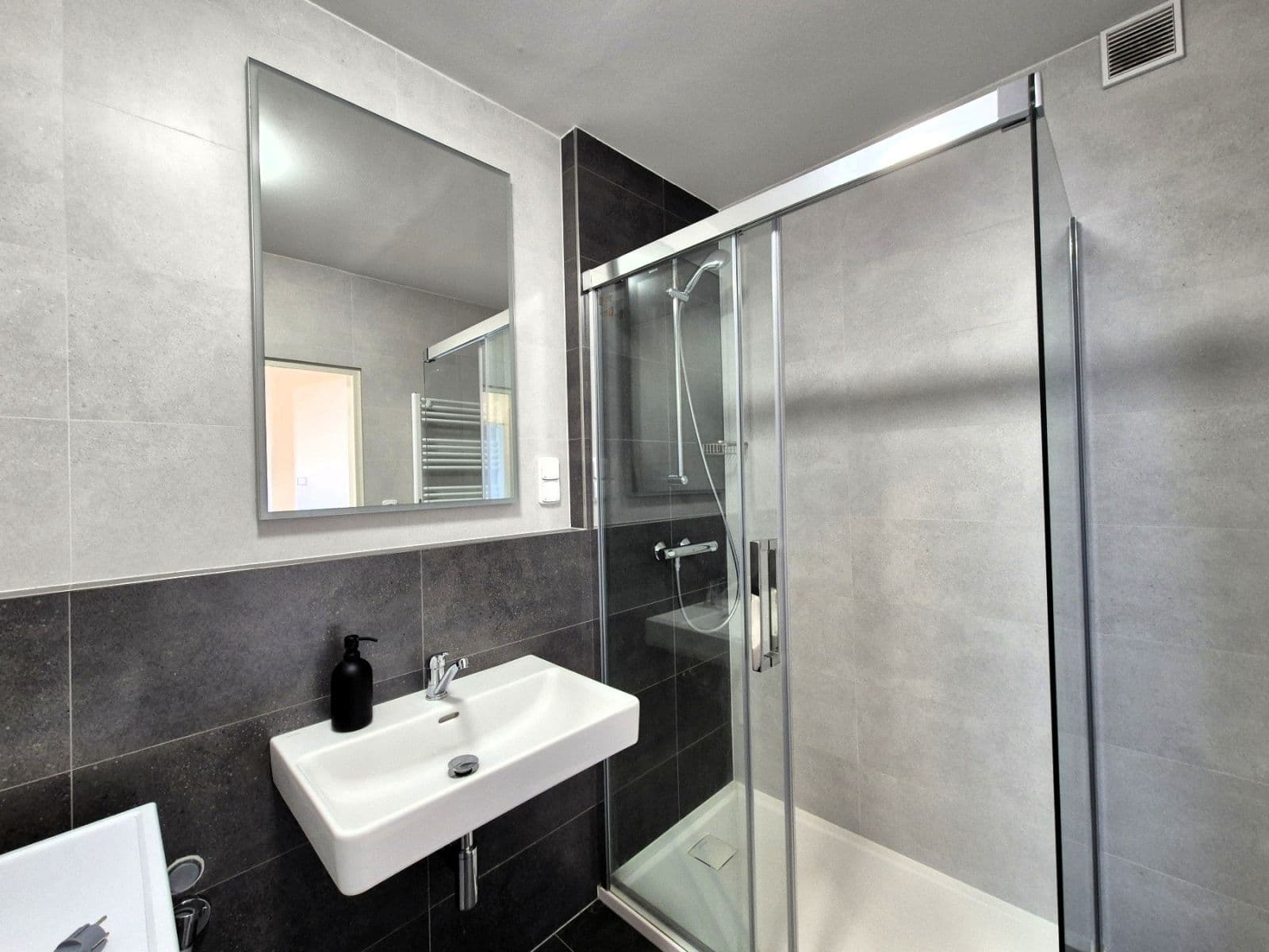 Pronájem bytu 3+1 80 m², Bellušova, Praha, Praha Pronájem bytu 3+1 80 m², Bellušova, Praha, Praha