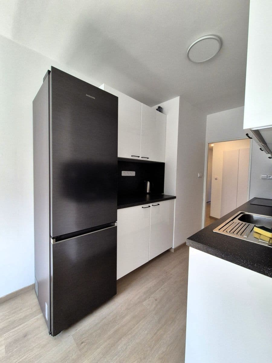 Pronájem bytu 3+1 80 m², Bellušova, Praha, Praha Pronájem bytu 3+1 80 m², Bellušova, Praha, Praha