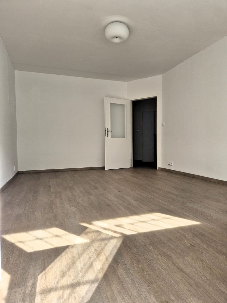 Pronájem bytu 3+1 80 m², Bellušova, Praha, Praha Pronájem bytu 3+1 80 m², Bellušova, Praha, Praha