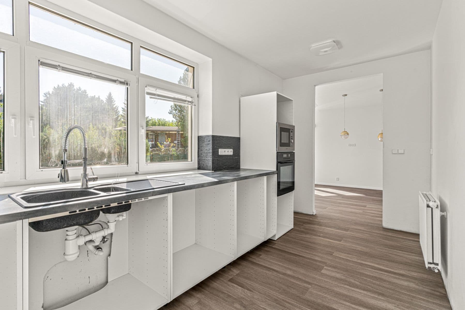 Prodej domu 591 m², pozemek 1.275 m², Skuhrovecká, Mnichovice, Středočeský kraj Prodej domu 591 m², pozemek 1.275 m², Skuhrovecká, Mnichovice, Středočeský kraj