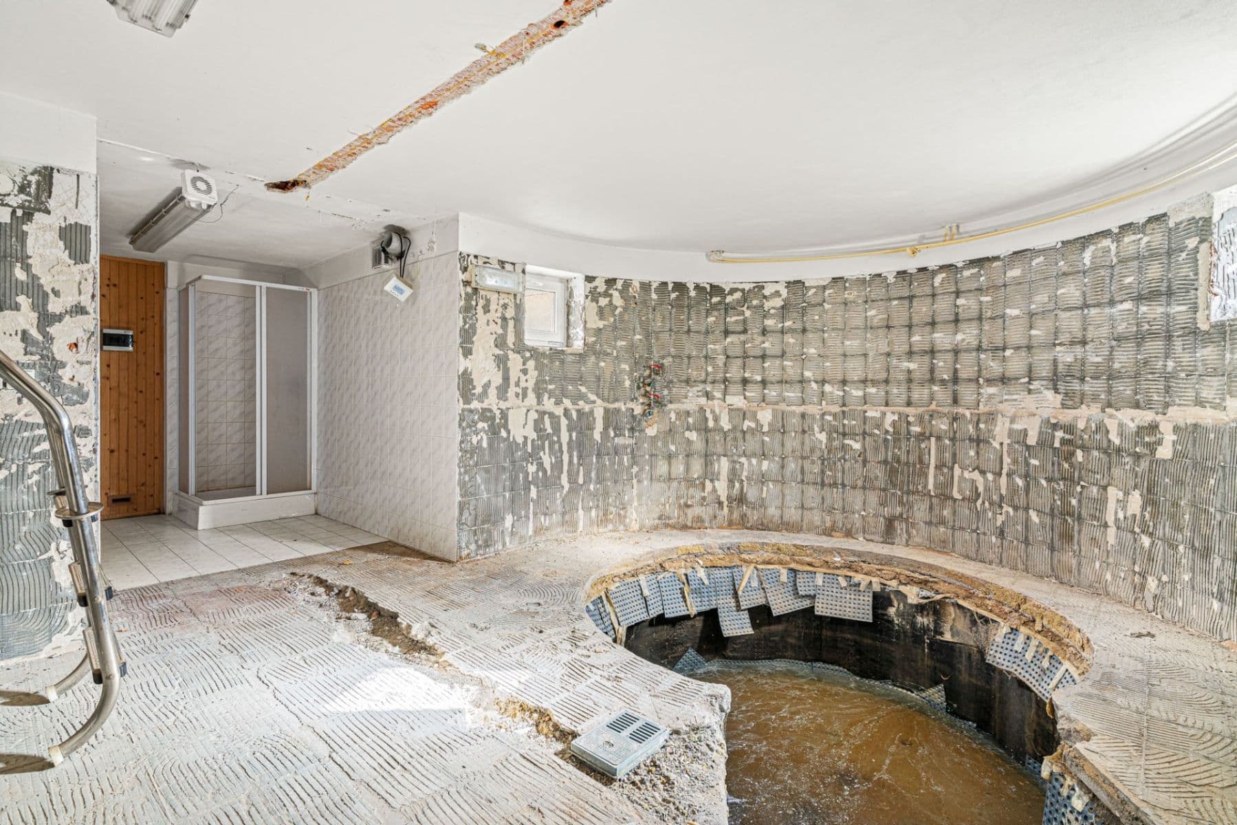 Prodej domu 591 m², pozemek 1.275 m², Skuhrovecká, Mnichovice, Středočeský kraj Prodej domu 591 m², pozemek 1.275 m², Skuhrovecká, Mnichovice, Středočeský kraj