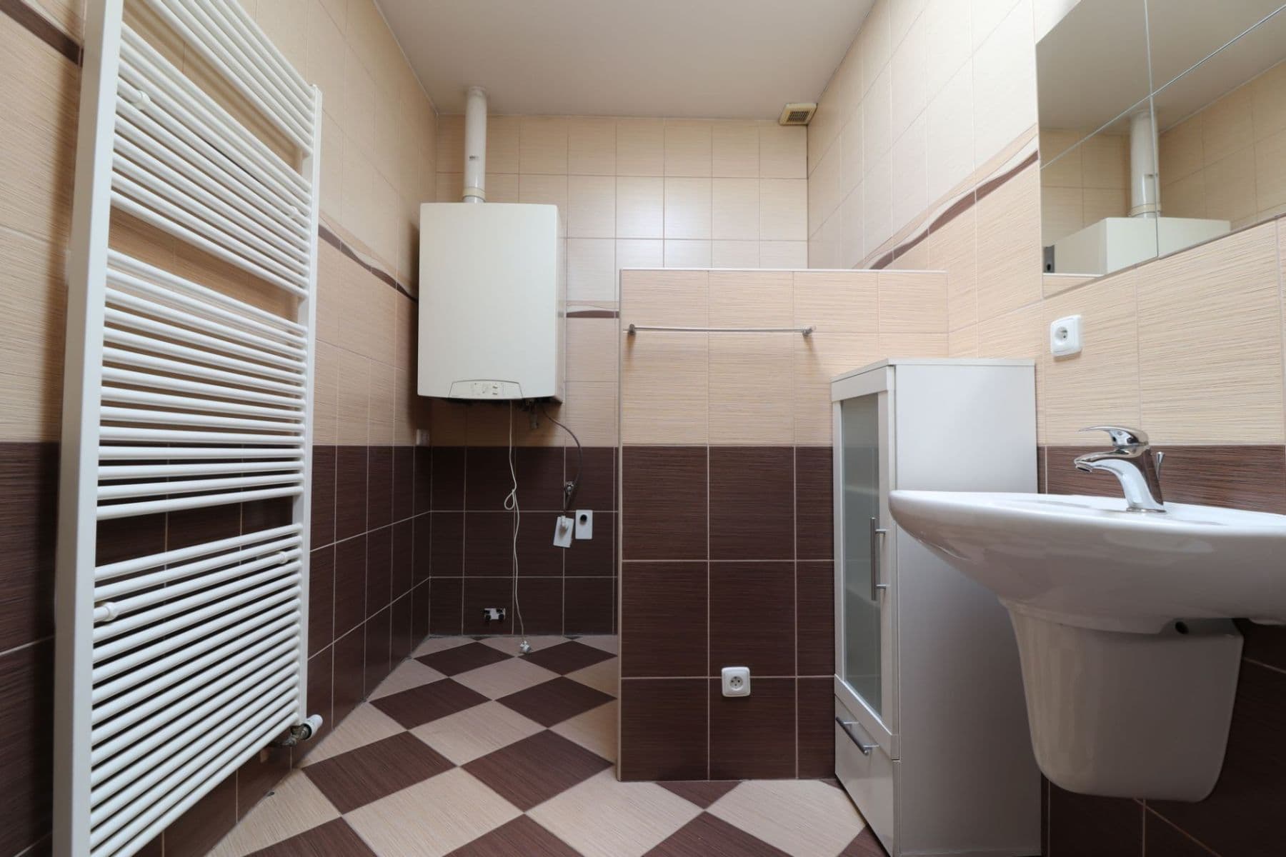 Pronájem bytu 3+kk 77 m², Za Hotelem, Nupaky, Středočeský kraj Pronájem bytu 3+kk 77 m², Za Hotelem, Nupaky, Středočeský kraj