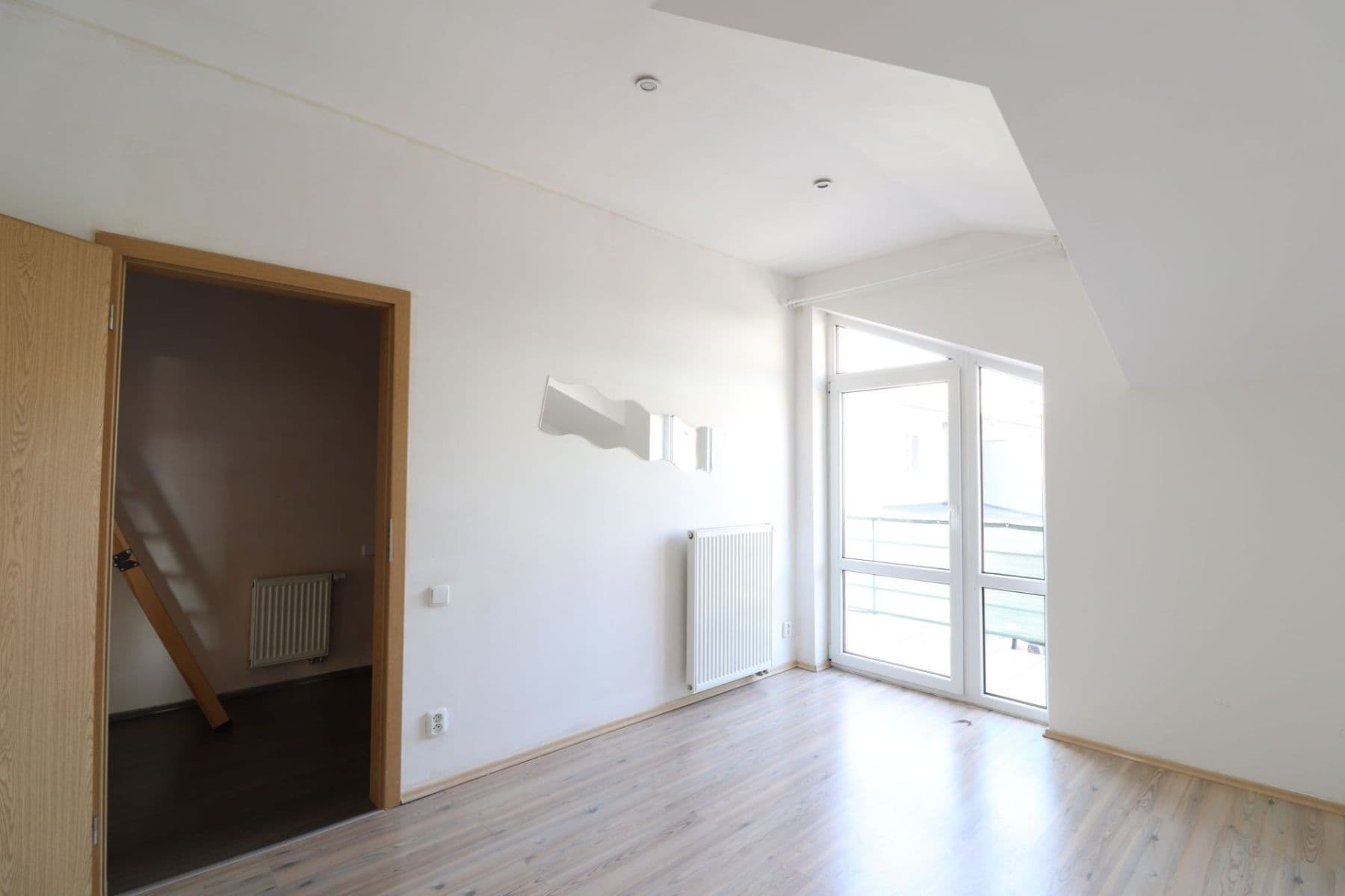 Pronájem bytu 3+kk 77 m², Za Hotelem, Nupaky, Středočeský kraj Pronájem bytu 3+kk 77 m², Za Hotelem, Nupaky, Středočeský kraj