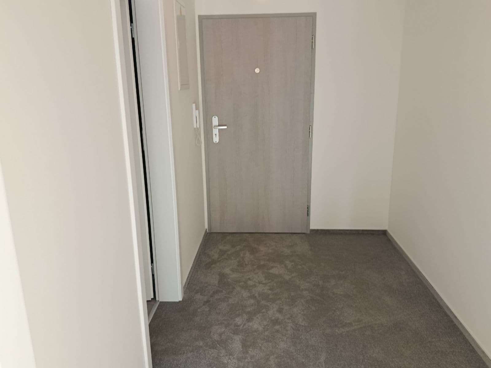 Prodej bytu 1+kk 38 m², Gerstelova, Praha, Praha Prodej bytu 1+kk 38 m², Gerstelova, Praha, Praha