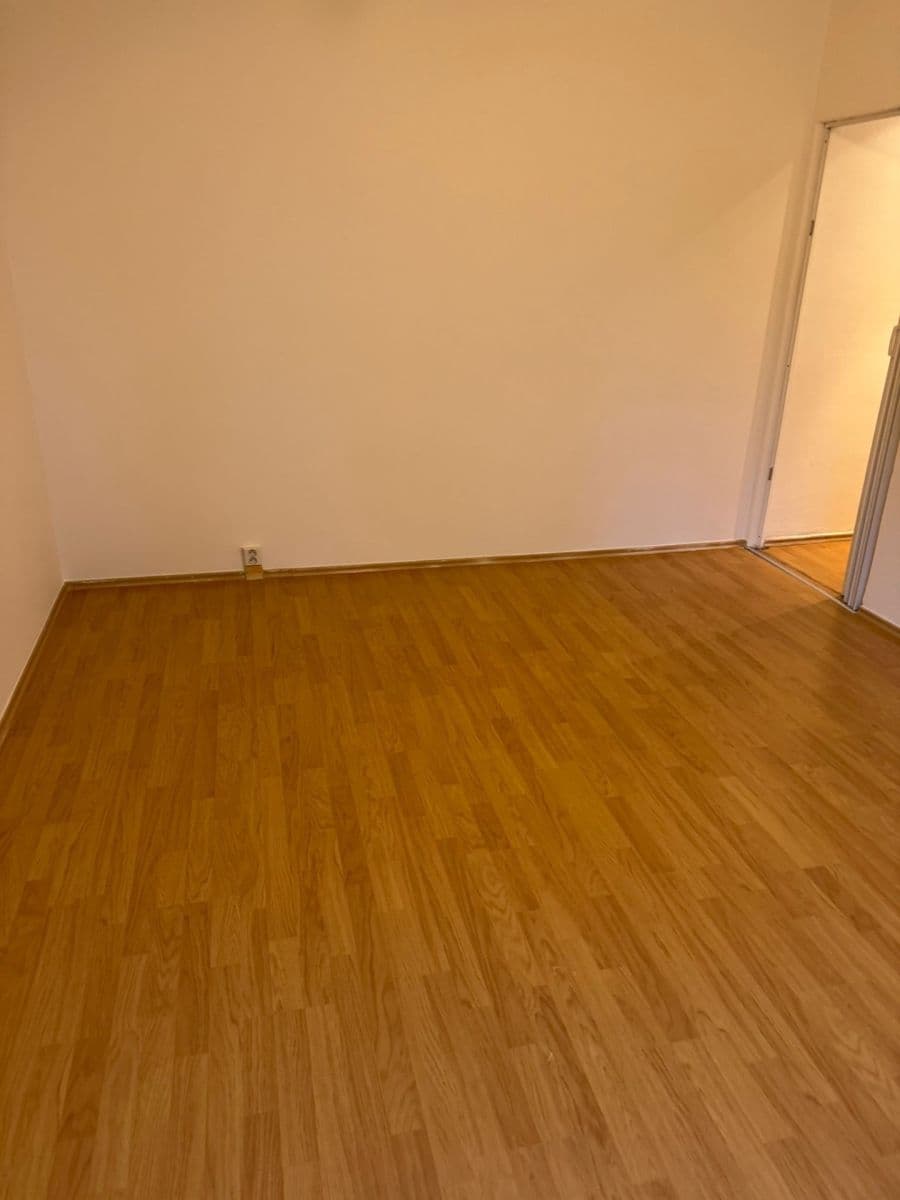 Pronájem bytu 2+1 52 m², Roztoky, Středočeský kraj Pronájem bytu 2+1 52 m², Roztoky, Středočeský kraj