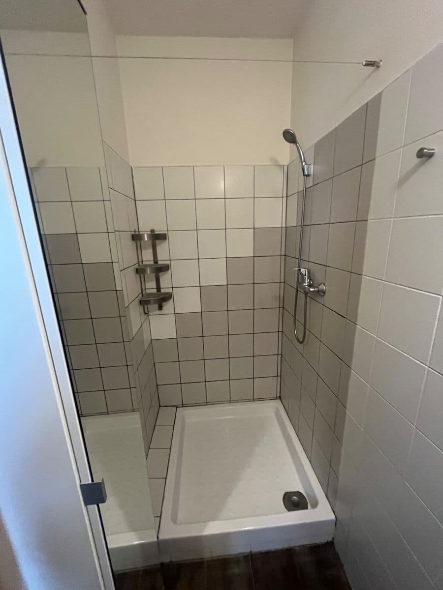 Pronájem bytu 1+kk 37 m², Padovská, Praha, Praha Pronájem bytu 1+kk 37 m², Padovská, Praha, Praha