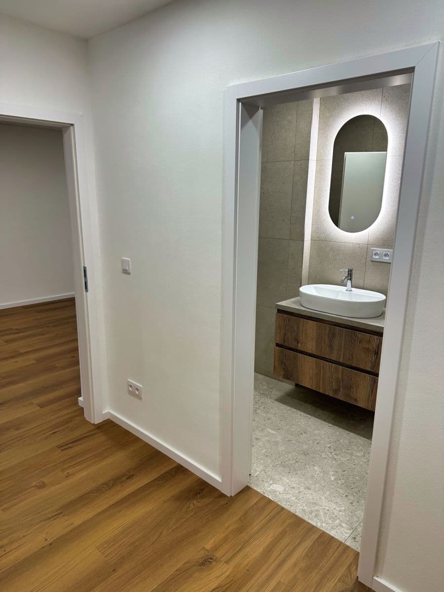 Prodej bytu 2+1 54 m², Nádražní, Jindřichův Hradec, Jihočeský kraj Prodej bytu 2+1 54 m², Nádražní, Jindřichův Hradec, Jihočeský kraj