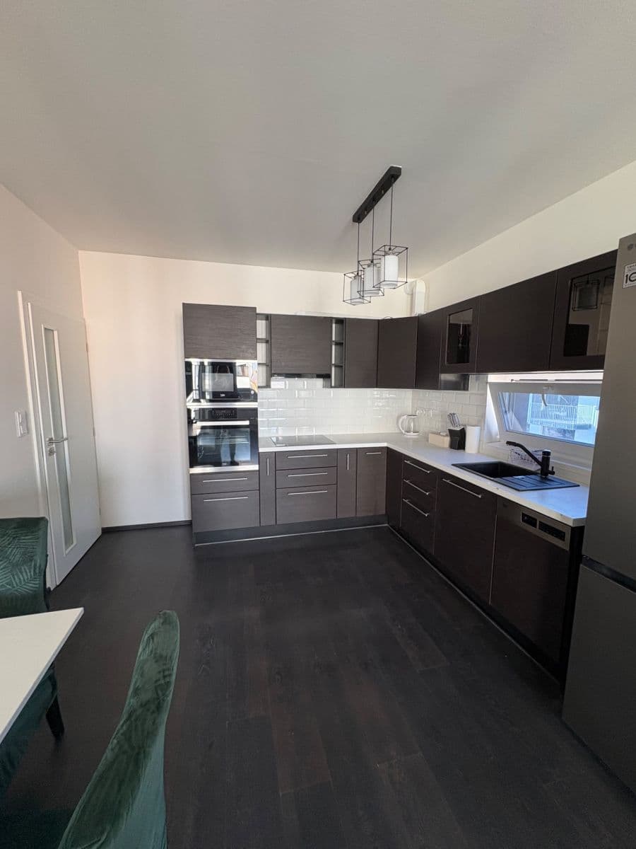 Pronájem bytu 2+kk 57 m², Makedonská, Praha, Praha Pronájem bytu 2+kk 57 m², Makedonská, Praha, Praha