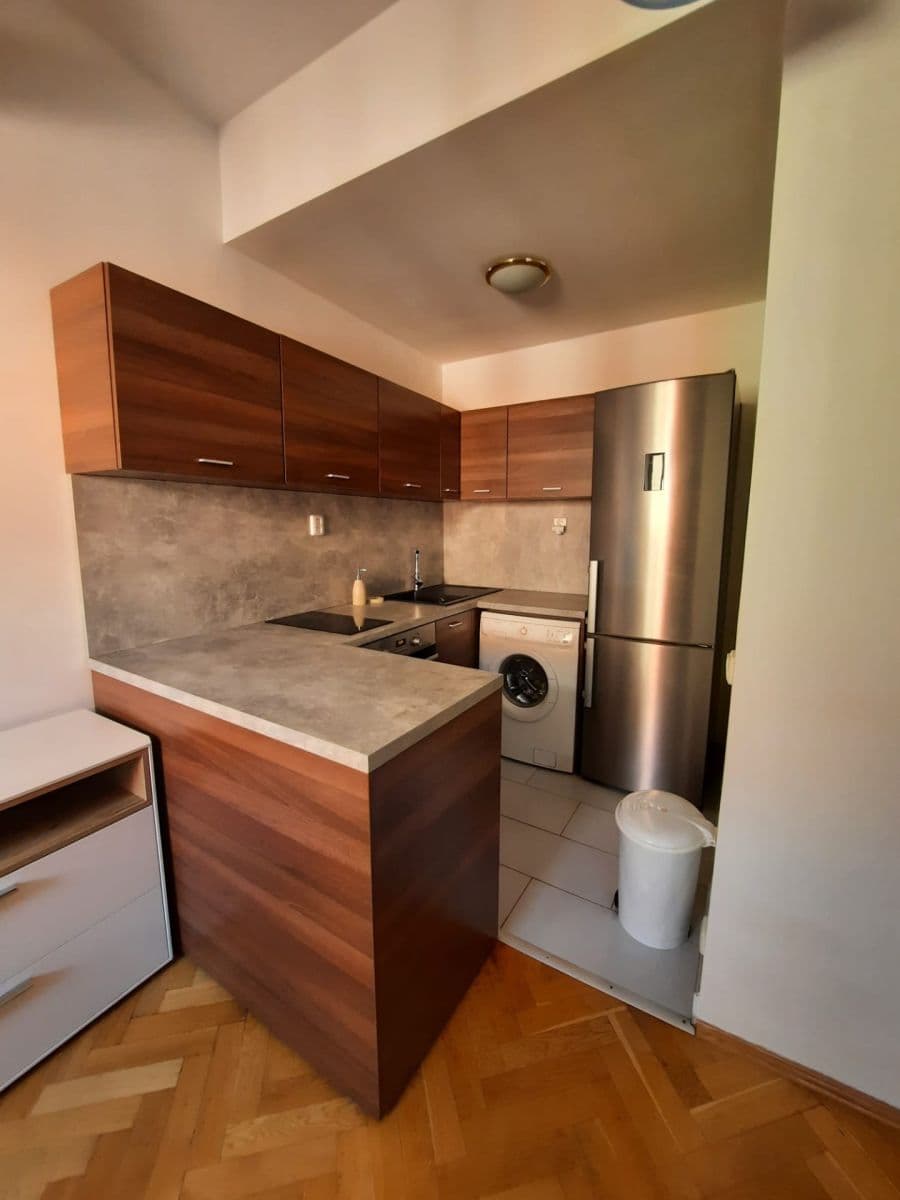 Prodej bytu 1+kk 35 m², Orebitská, Praha, Praha Prodej bytu 1+kk 35 m², Orebitská, Praha, Praha