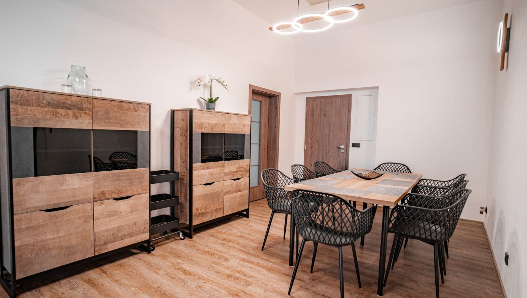 Prodej domu 550 m², pozemek 1.494 m², Polská, Trutnov, Královéhradecký kraj Prodej domu 550 m², pozemek 1.494 m², Polská, Trutnov, Královéhradecký kraj