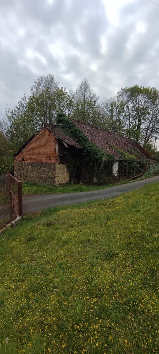 Prodej domu 133 m², pozemek 456 m², Hracholusky, Středočeský kraj Prodej domu 133 m², pozemek 456 m², Hracholusky, Středočeský kraj