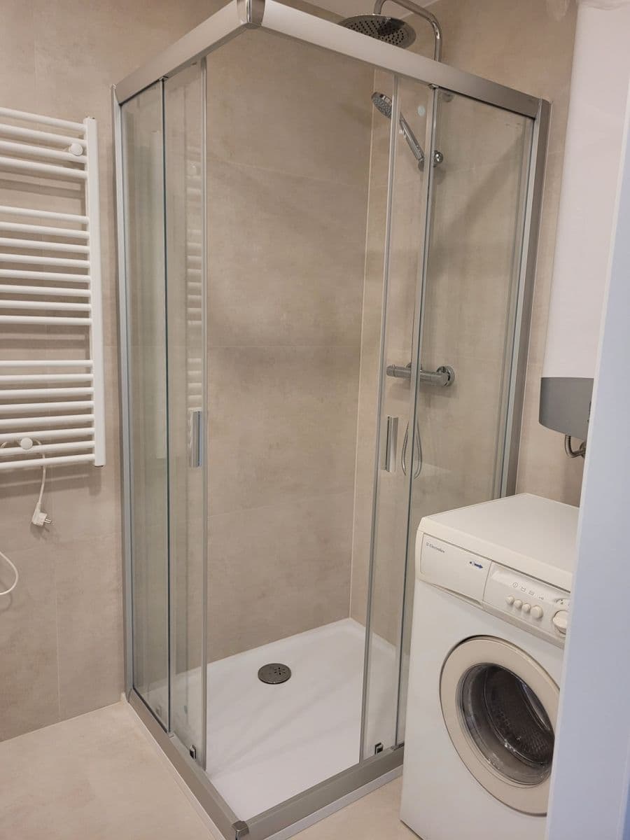 Pronájem bytu 2+kk 55 m², Komornická, Praha, Praha Pronájem bytu 2+kk 55 m², Komornická, Praha, Praha