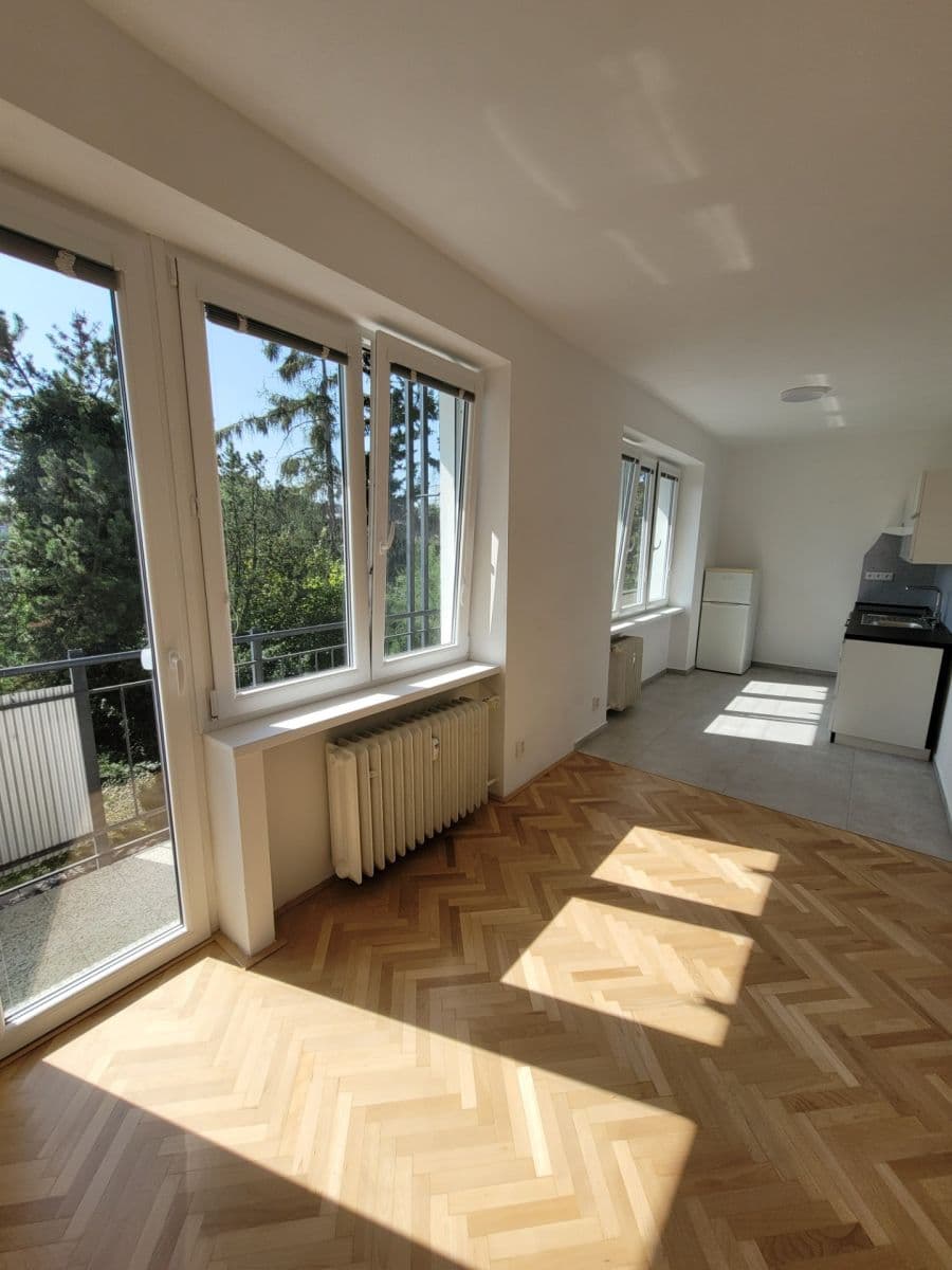 Pronájem bytu 2+kk 55 m², Komornická, Praha, Praha Pronájem bytu 2+kk 55 m², Komornická, Praha, Praha