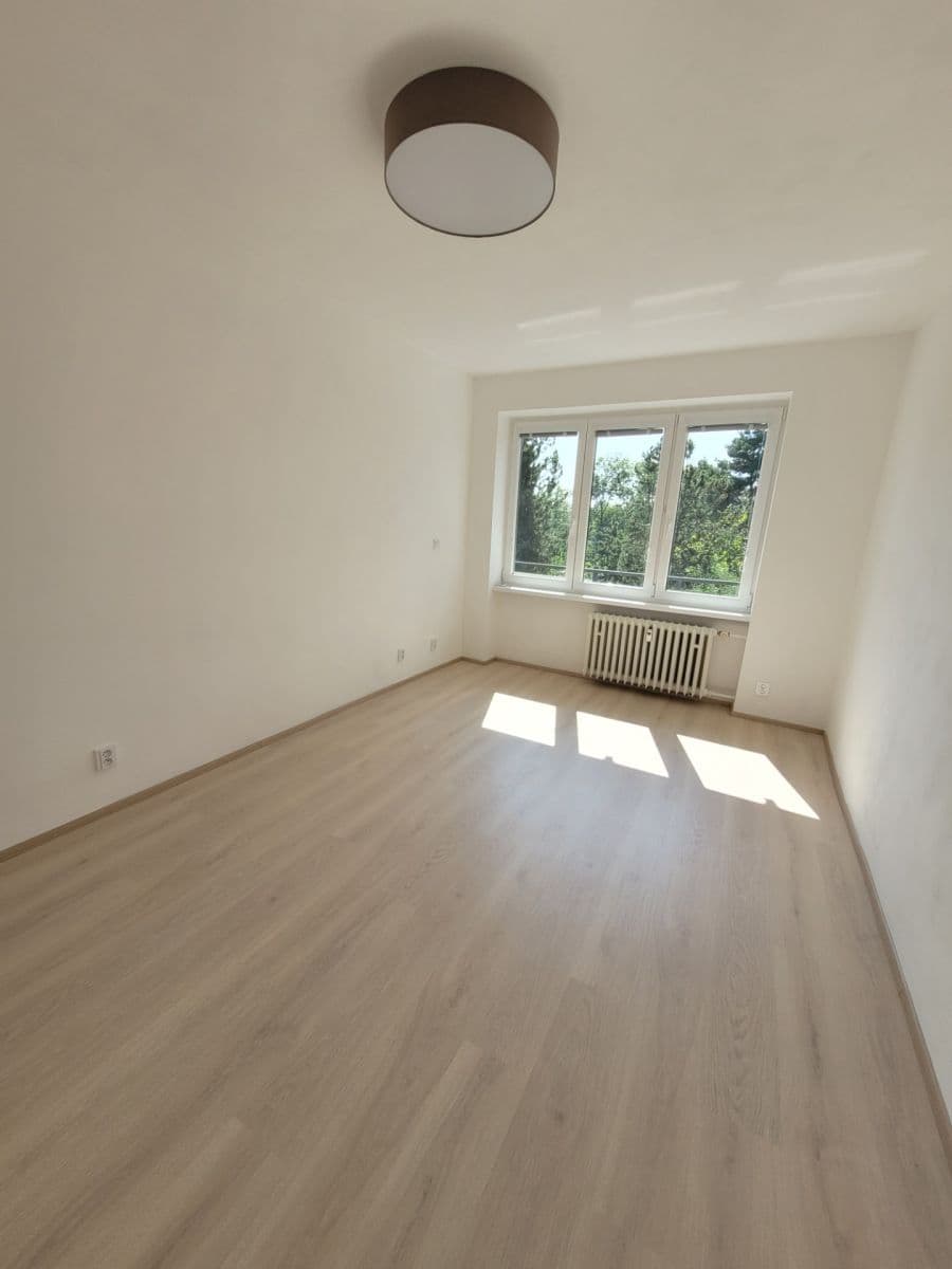 Pronájem bytu 2+kk 55 m², Komornická, Praha, Praha Pronájem bytu 2+kk 55 m², Komornická, Praha, Praha