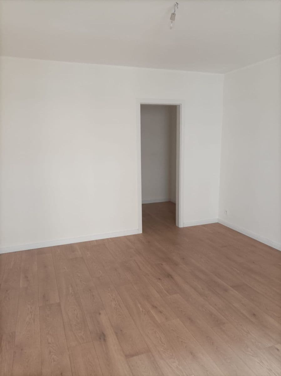 Pronájem bytu 2+kk 57 m², Varšavská, Praha, Praha Pronájem bytu 2+kk 57 m², Varšavská, Praha, Praha