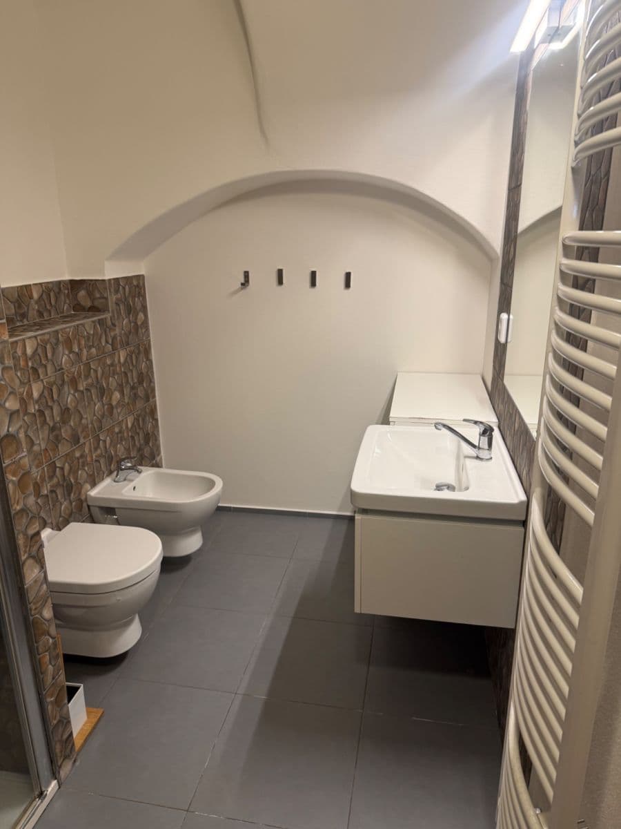 Pronájem bytu 1+1 70 m², Karlovo nám., Třebíč, Kraj Vysočina Pronájem bytu 1+1 70 m², Karlovo nám., Třebíč, Kraj Vysočina