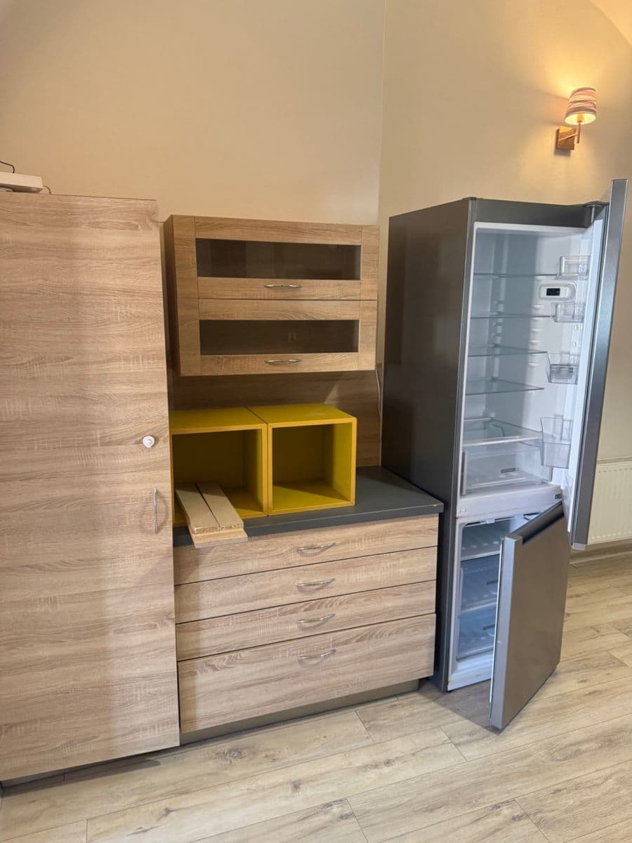 Pronájem bytu 1+1 70 m², Karlovo nám., Třebíč, Kraj Vysočina Pronájem bytu 1+1 70 m², Karlovo nám., Třebíč, Kraj Vysočina