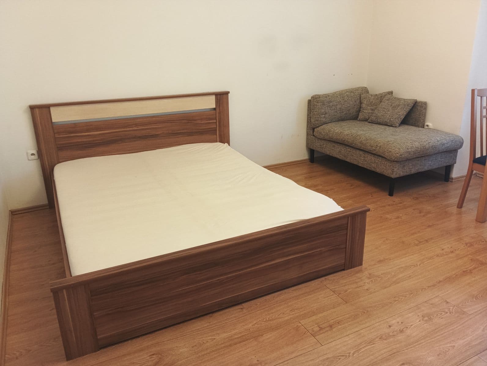 Pronájem bytu 1+1 35 m², Vnější, Praha, Praha Pronájem bytu 1+1 35 m², Vnější, Praha, Praha