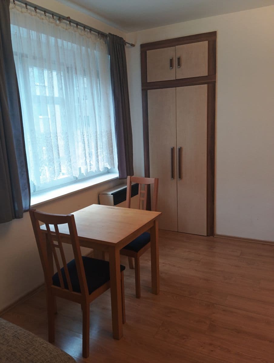 Pronájem bytu 1+1 35 m², Vnější, Praha, Praha Pronájem bytu 1+1 35 m², Vnější, Praha, Praha