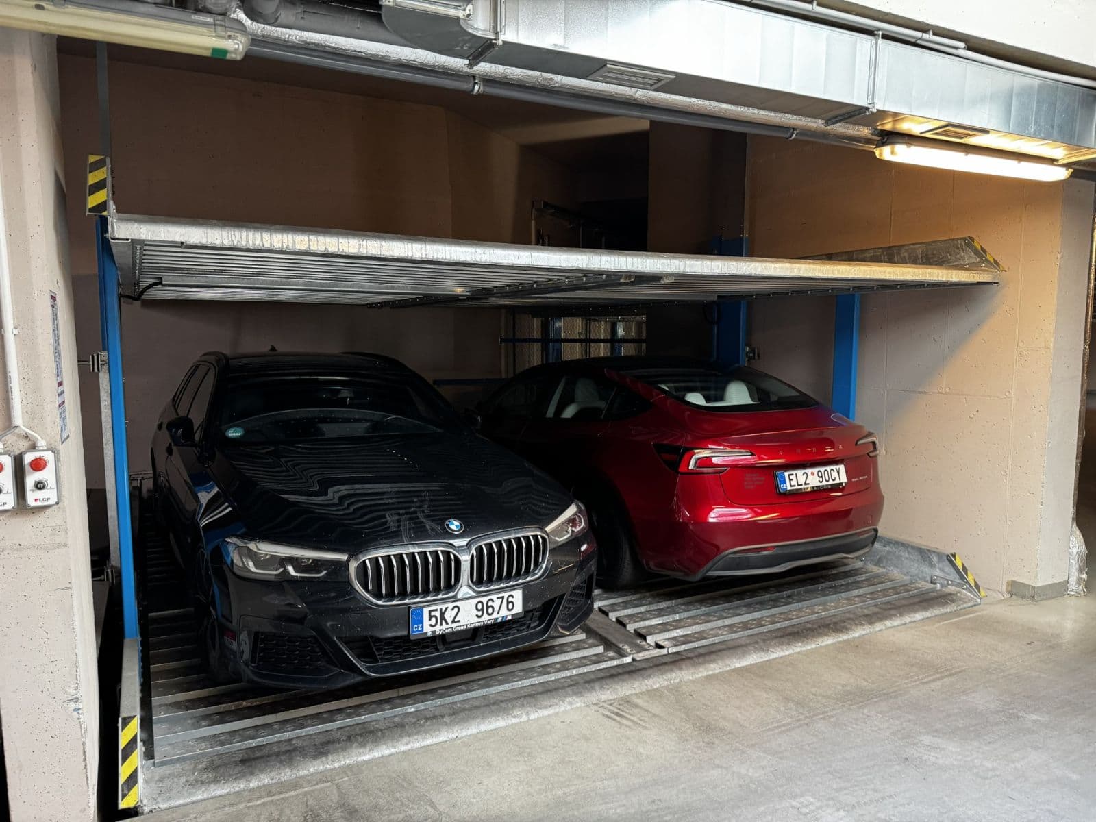 Pronájem garáže 15 m², Spálená, Praha, Praha Pronájem garáže 15 m², Spálená, Praha, Praha