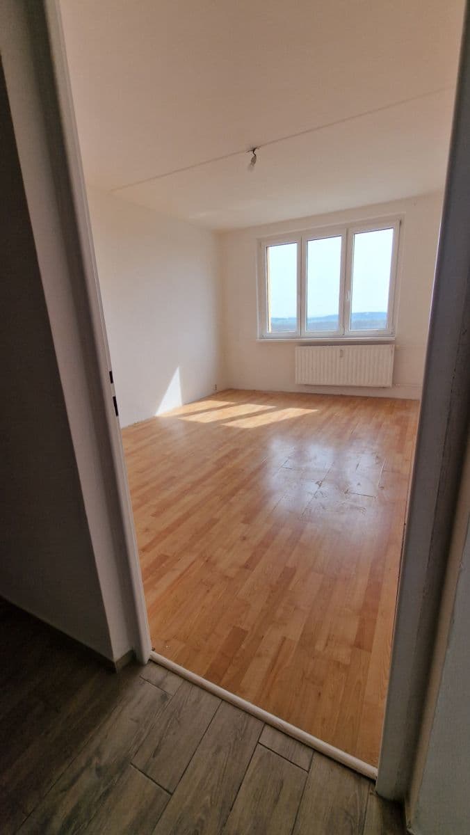 Pronájem bytu 2+1 60 m², Kamenná, Chomutov, Ústecký kraj Pronájem bytu 2+1 60 m², Kamenná, Chomutov, Ústecký kraj